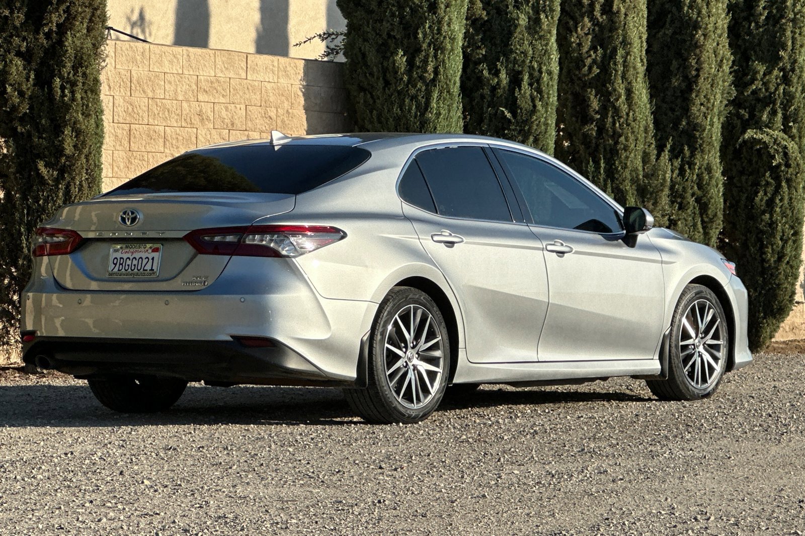 2022 Toyota Camry Hybrid XLE photo 4