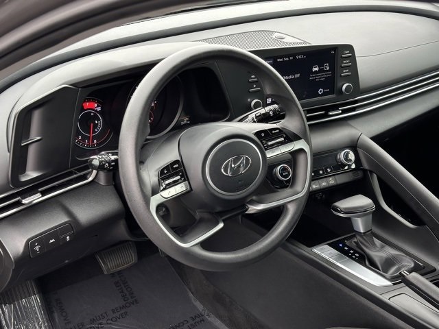 2023 Hyundai Elantra SEL photo 9