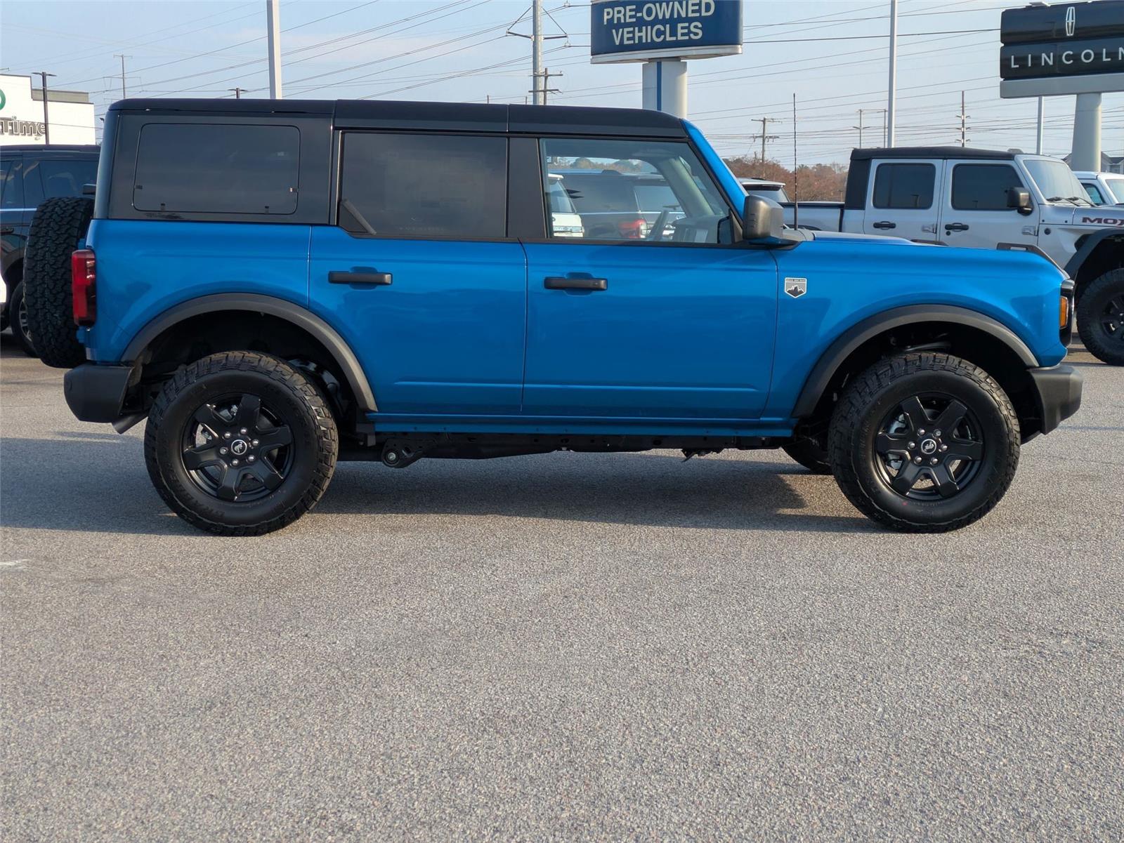 2025 Ford Bronco Big Bend photo 2