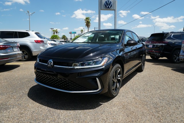 2025 Volkswagen Jetta SE's photo