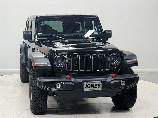2025 Jeep Wrangler Rubicon photo 2