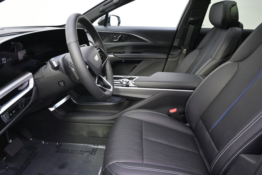 2025 Cadillac Lyriq Sport photo 11