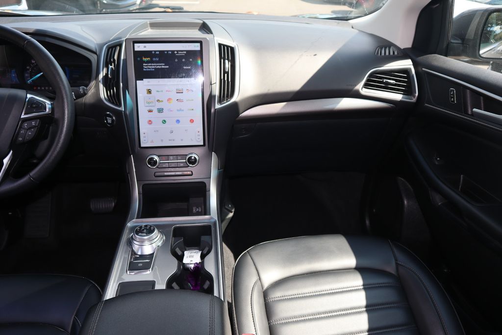 2024 Ford Edge SEL photo 15