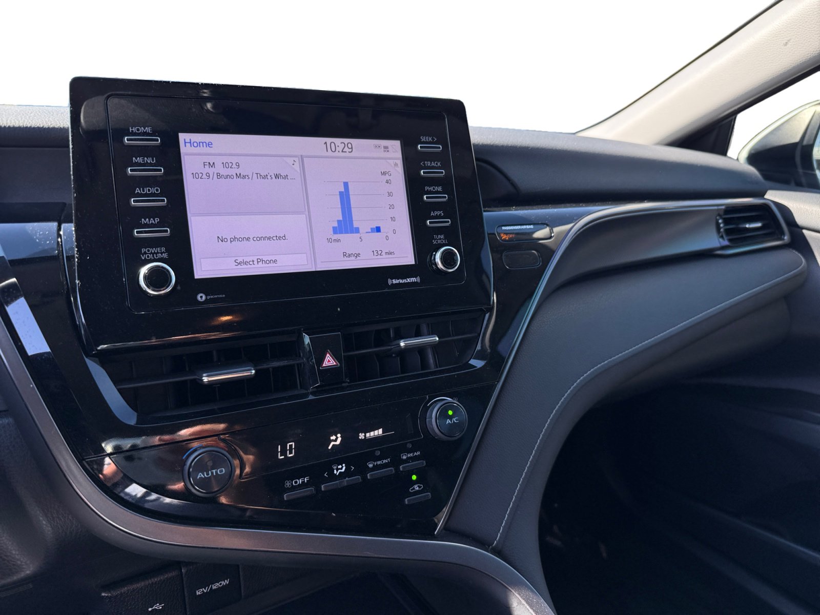 2021 Toyota Camry SE photo 12