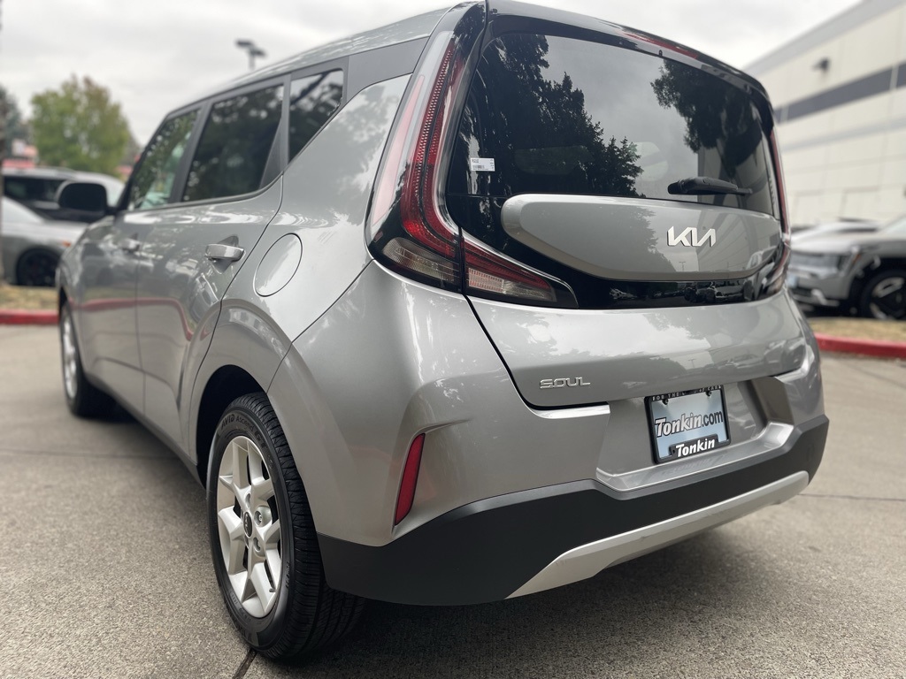 2023 Kia Soul LX photo 6