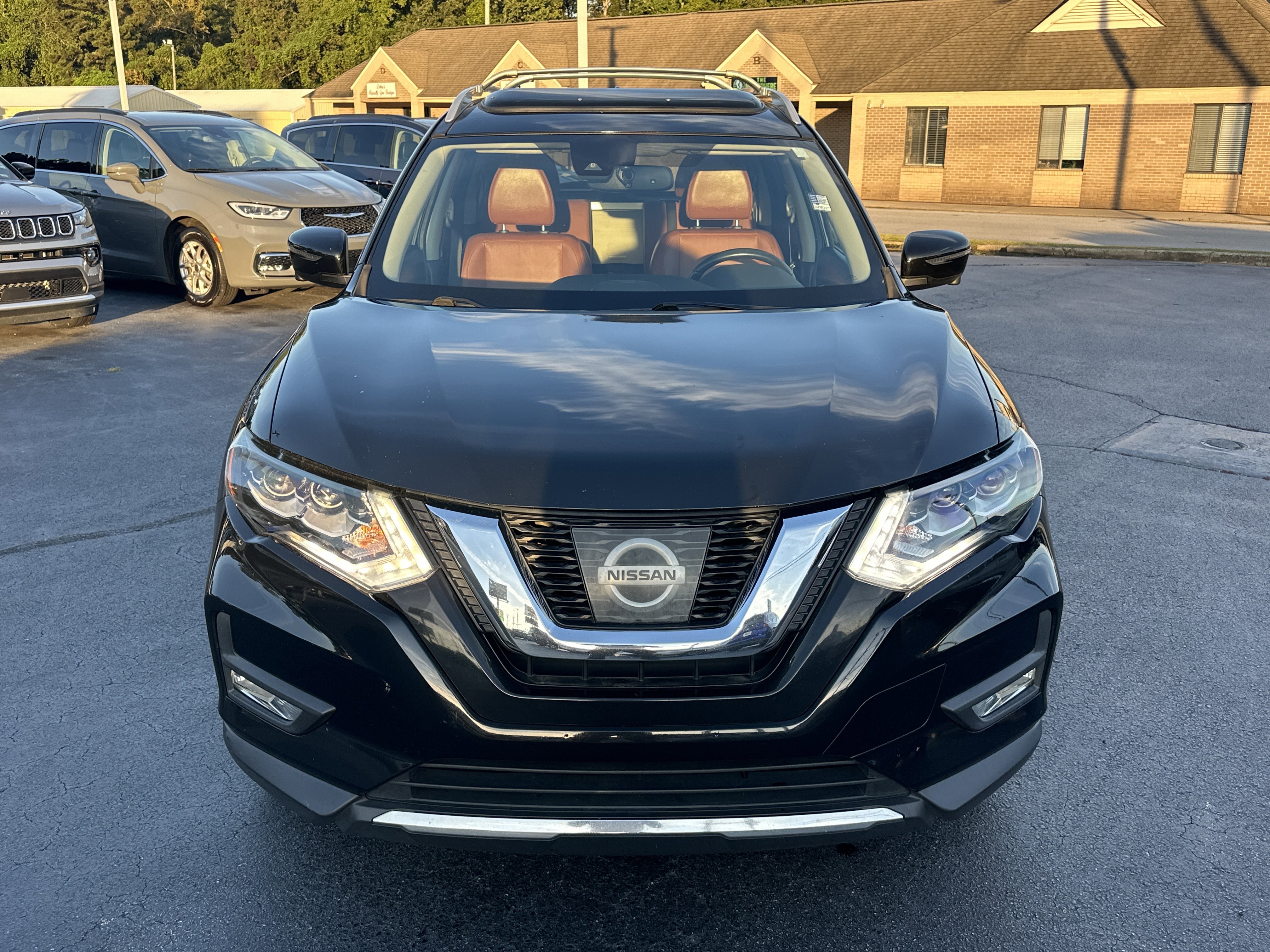 Used 2017 Nissan Rogue SL with VIN JN8AT2MT2HW151141 for sale in Greenwood, SC
