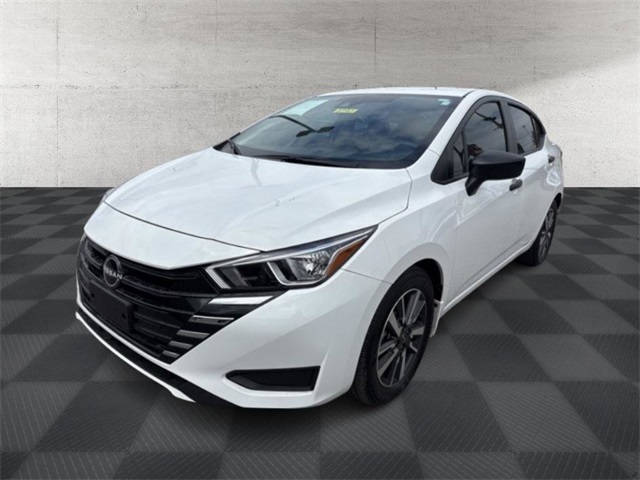 2024 Nissan Versa 1.6 S photo 3
