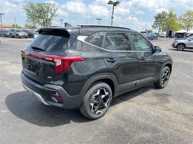 2025 Kia Seltos EX photo 25