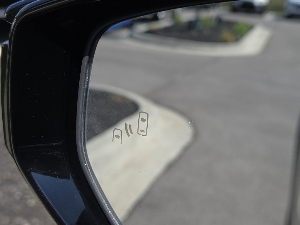 2020 Lexus UX 250h Premium photo 17