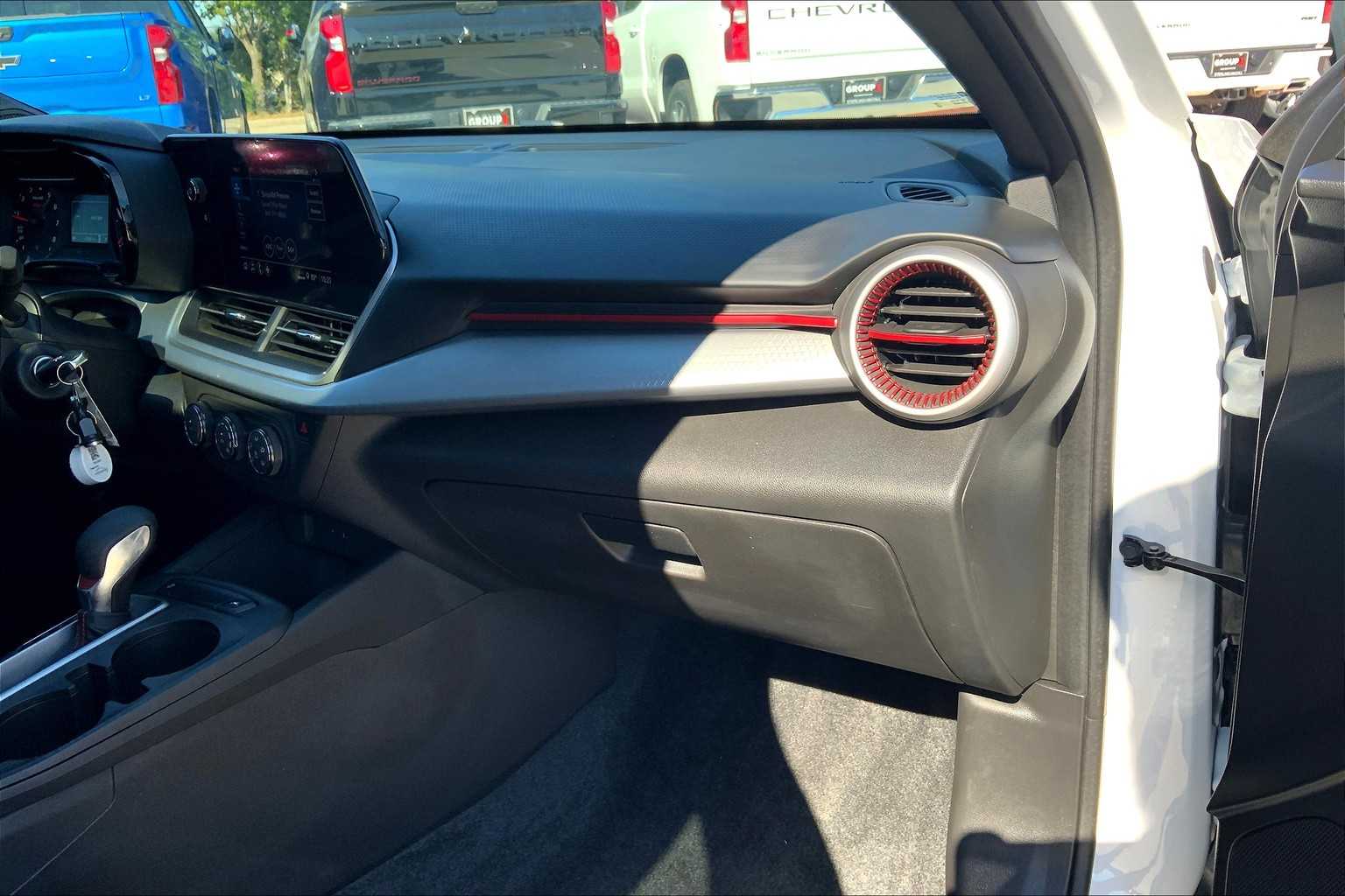 2024 Chevrolet Trax photo 17
