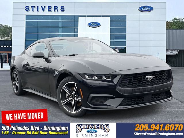 2025 Ford Mustang EcoBoost's photo