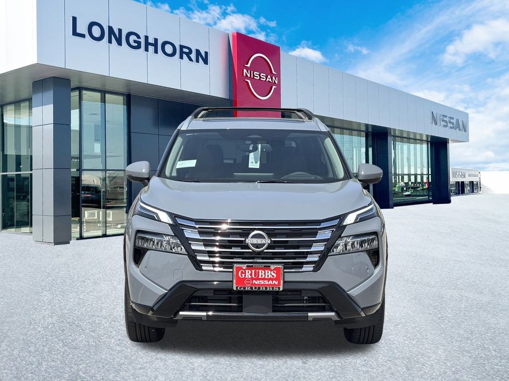 2025 Nissan Rogue Platinum photo 4
