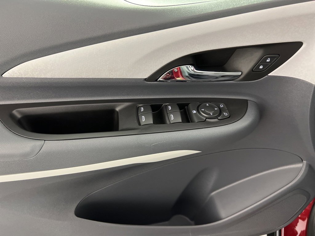 Used 2020 Chevrolet Bolt EV LT with VIN 1G1FY6S01L4135299 for sale in Naperville, IL