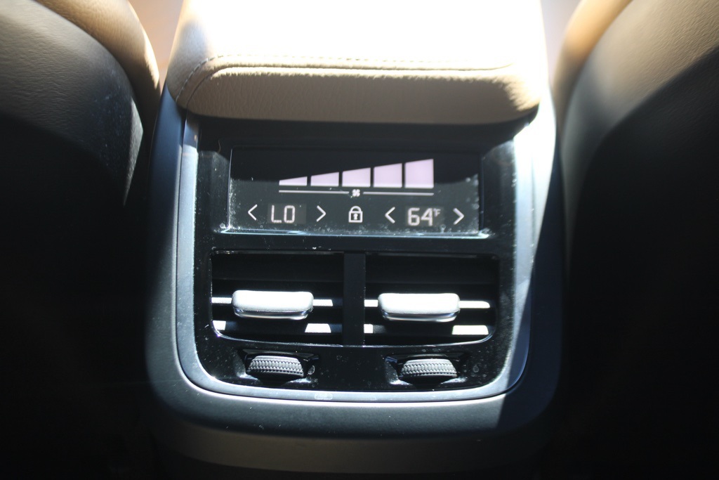 2020 Volvo XC60 T5 Inscription photo 29