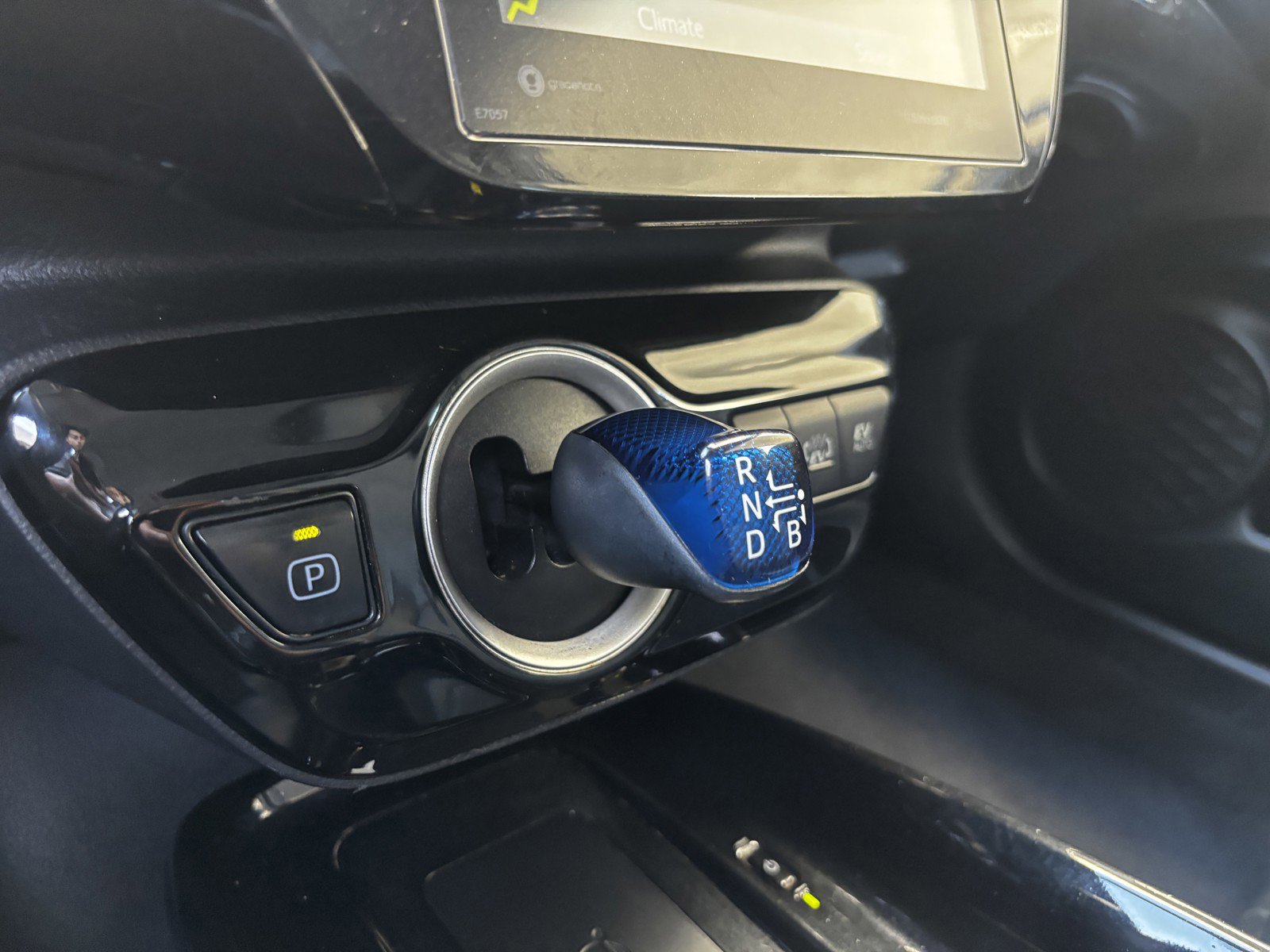 2022 Toyota Prius Prime XLE photo 12