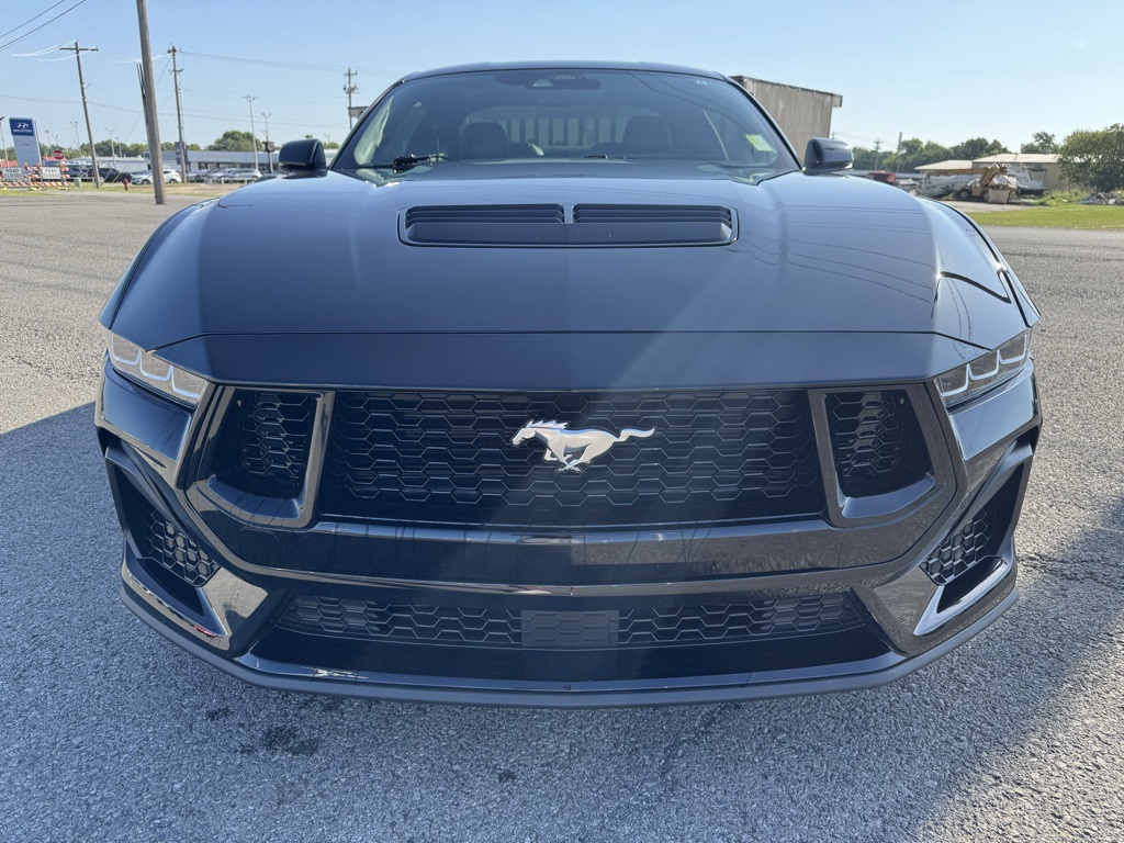 2025 Ford Mustang GT Premium photo 2