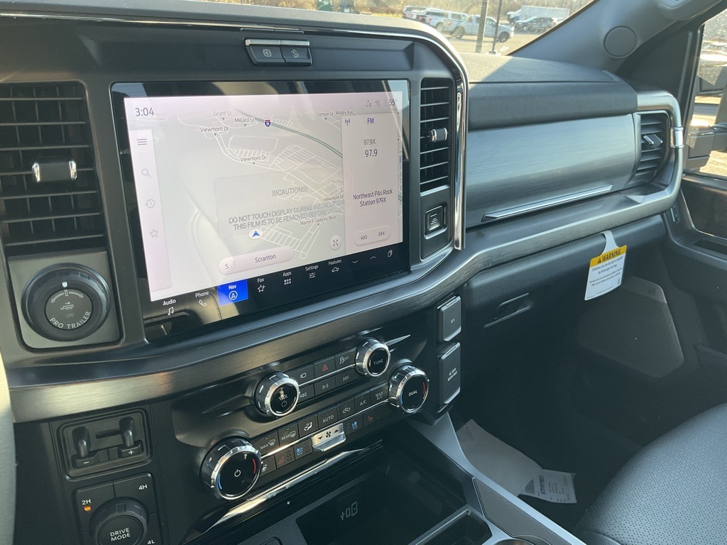 2026 Ford F-250 Lariat photo 3