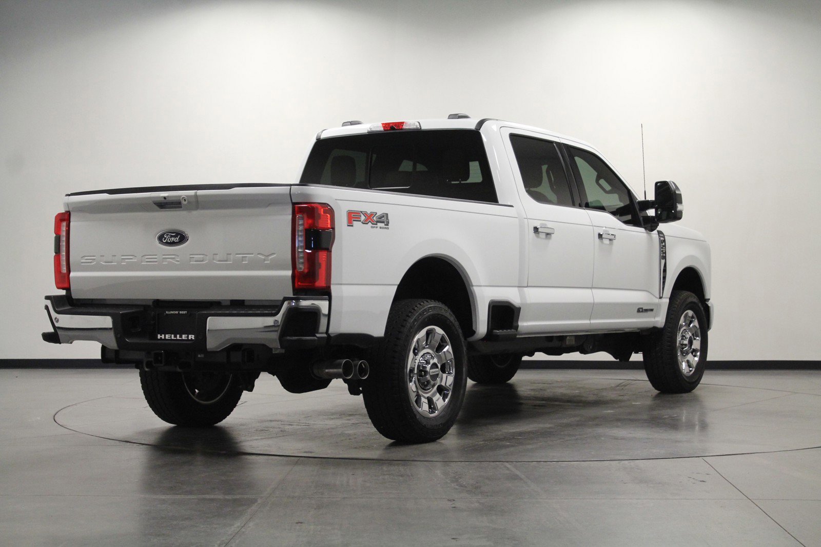 2024 Ford F-250 Lariat photo 3
