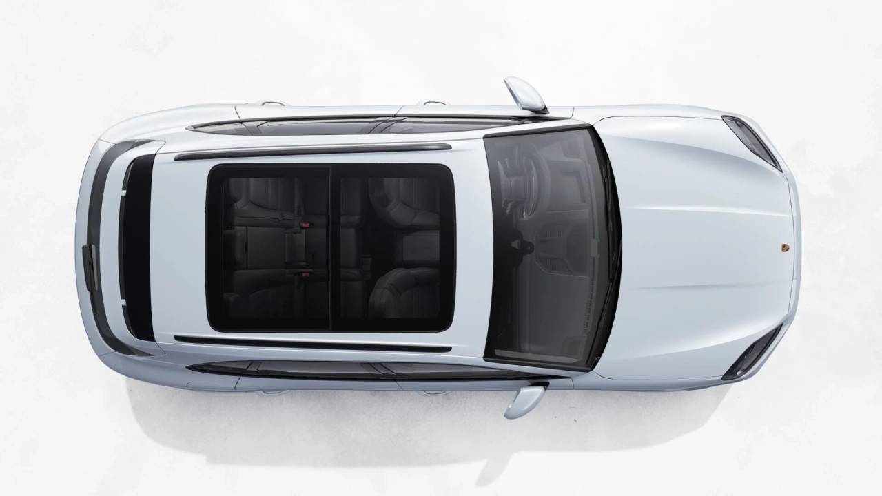 2026 Porsche Cayenne GTS photo 4