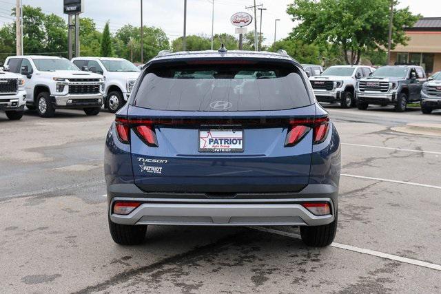 New 2025 Blue Hyundai SEL FWD image 4