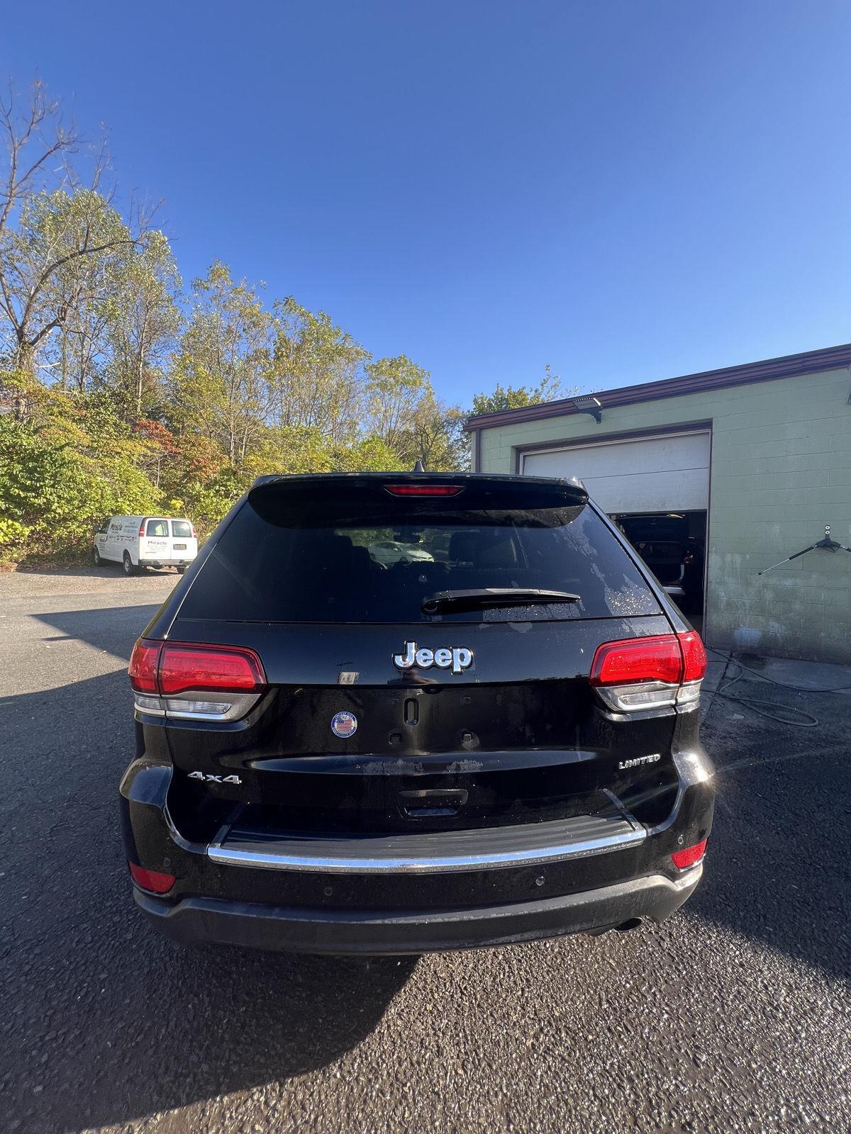 2021 Jeep Grand Cherokee Limited photo 2