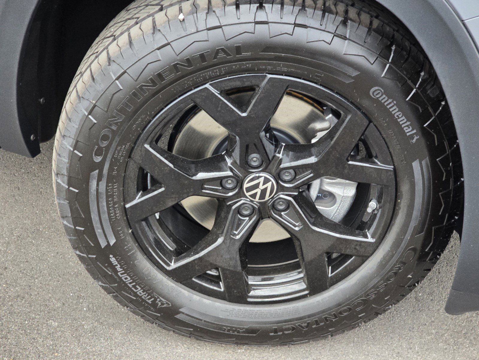 2025 Volkswagen Atlas Peak Edition photo 6