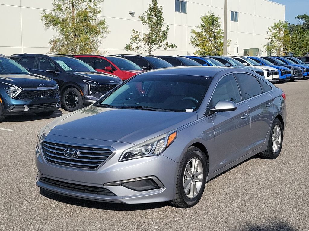 Used 2016 Hyundai Sonata SE with VIN 5NPE24AFXGH311345 for sale in Bradenton, FL