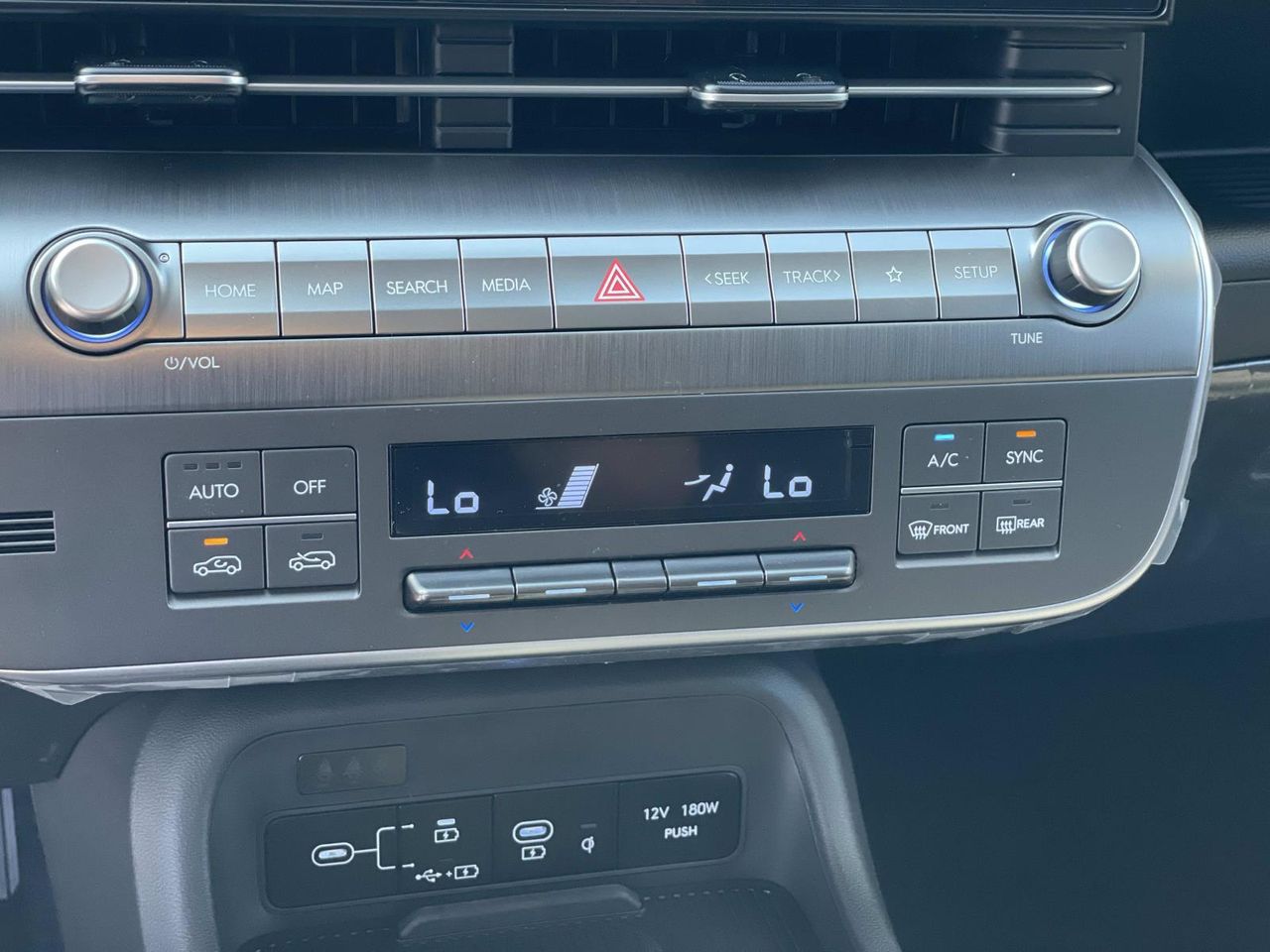 2026 Hyundai Kona SEL photo 11