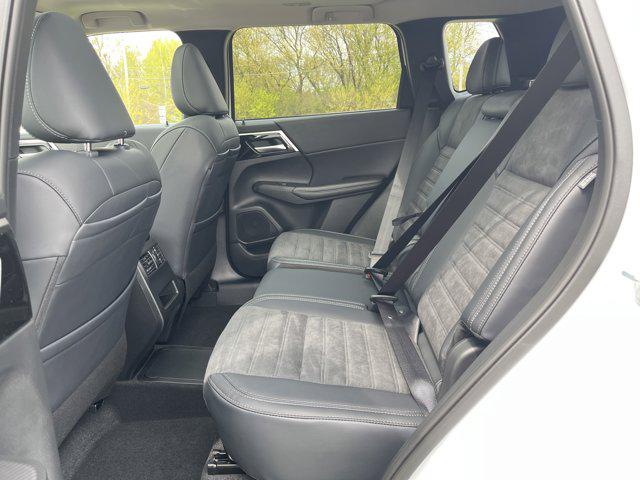 2025 Mitsubishi Outlander PHEV SE S-AWC photo 22