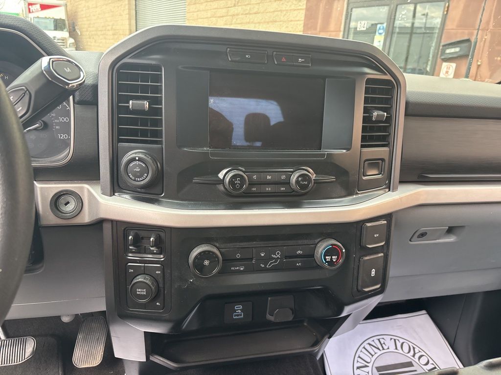 Used 2022 Black Ford XLT image 30