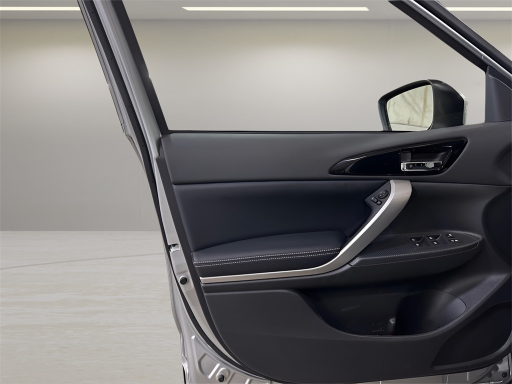 2025 Mitsubishi Eclipse Cross SEL photo 26