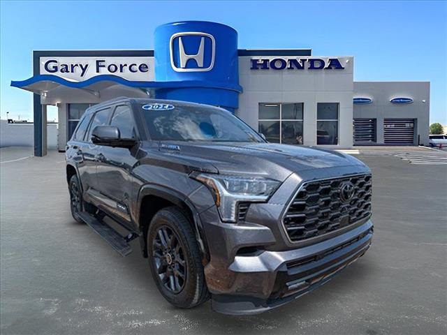 2024 Toyota Sequoia Platinum's photo