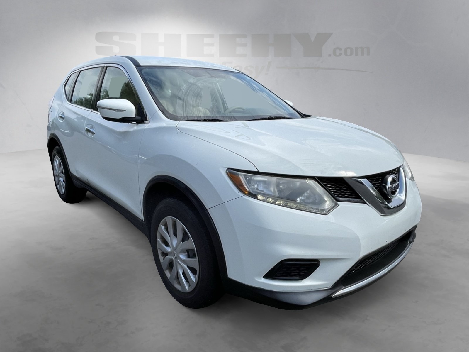 2015 Nissan Rogue S photo 2