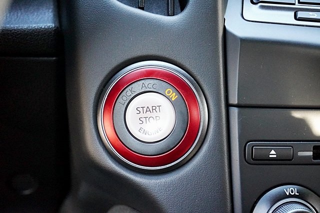 Used 2020 Black Nissan Nismo image 34