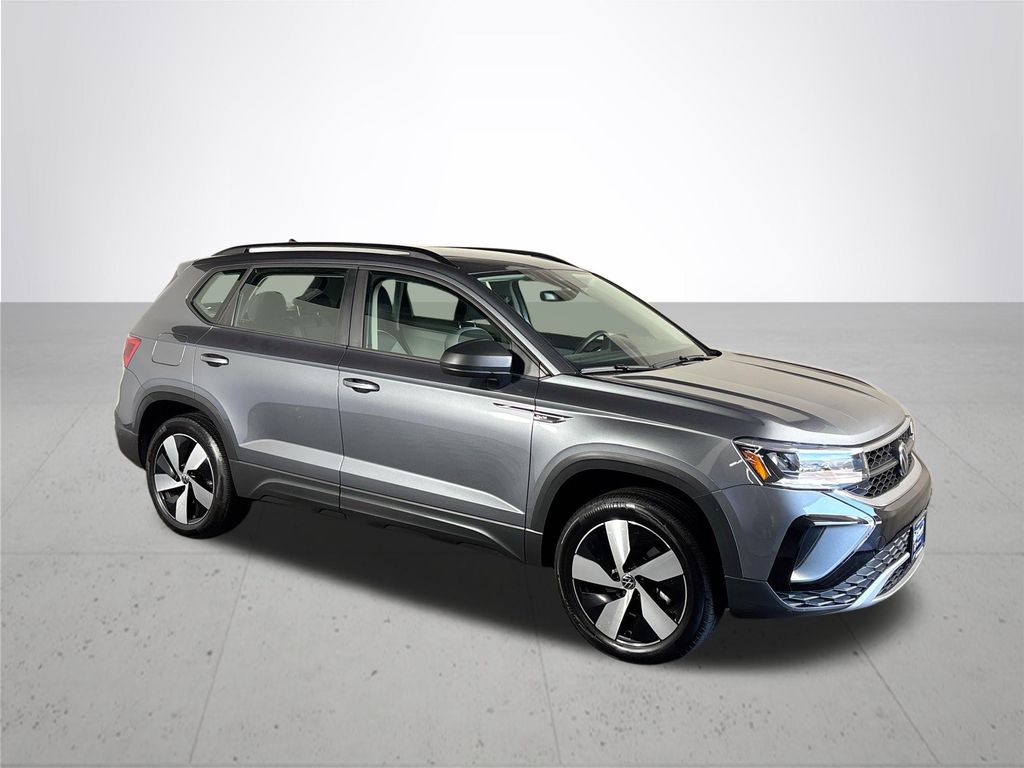 2024 Volkswagen Taos S photo 4