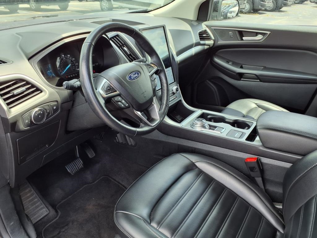 2022 Ford Edge SEL photo 8