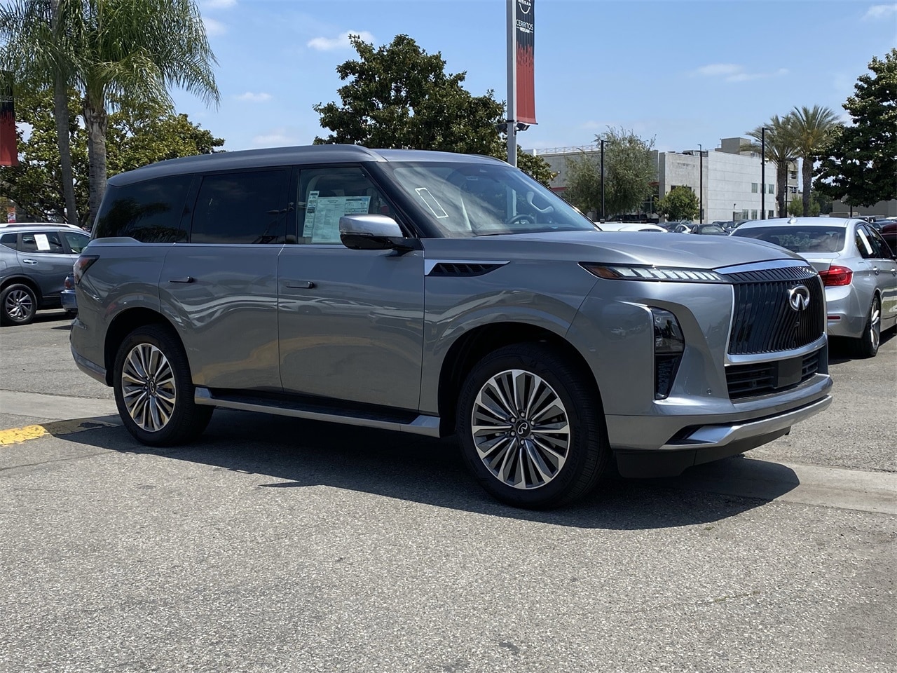 2025 Infiniti QX80 Sensory photo 3