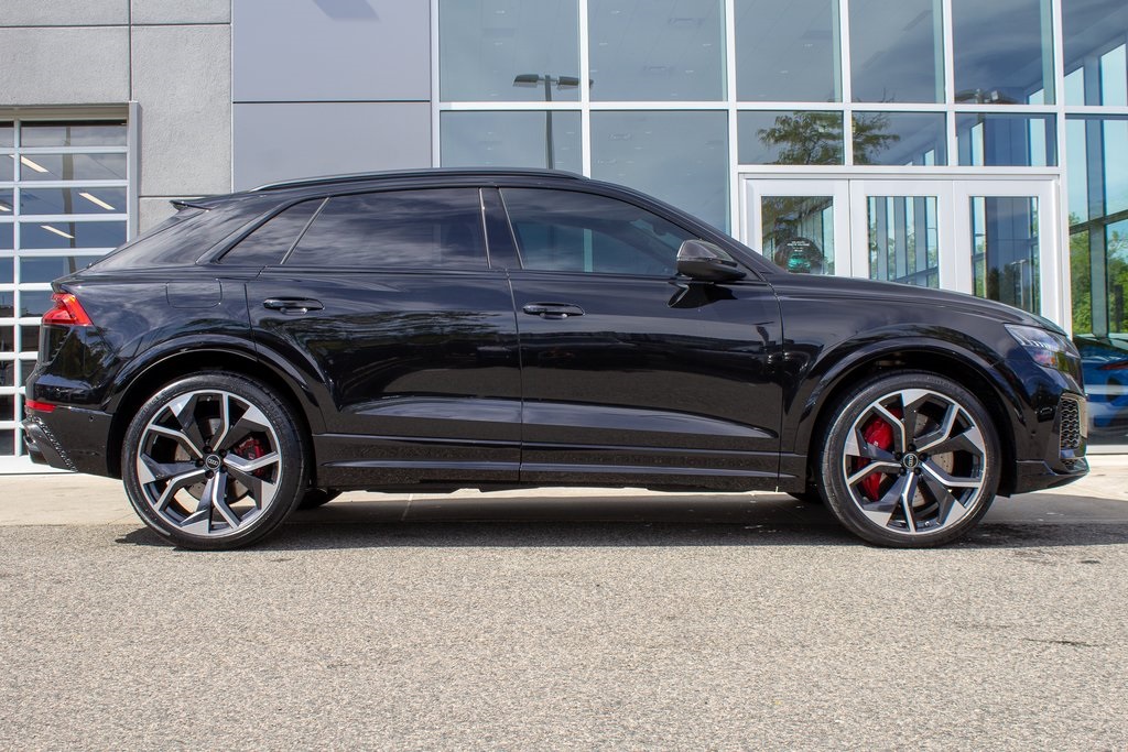 2024 Audi RS Q8 photo 4