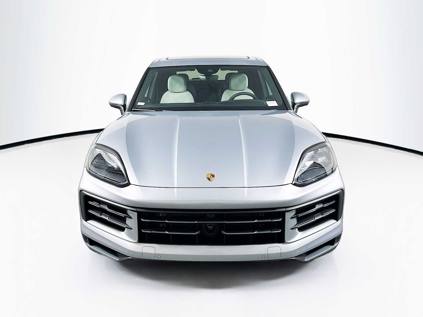 2025 Porsche Cayenne E-Hybrid photo 6