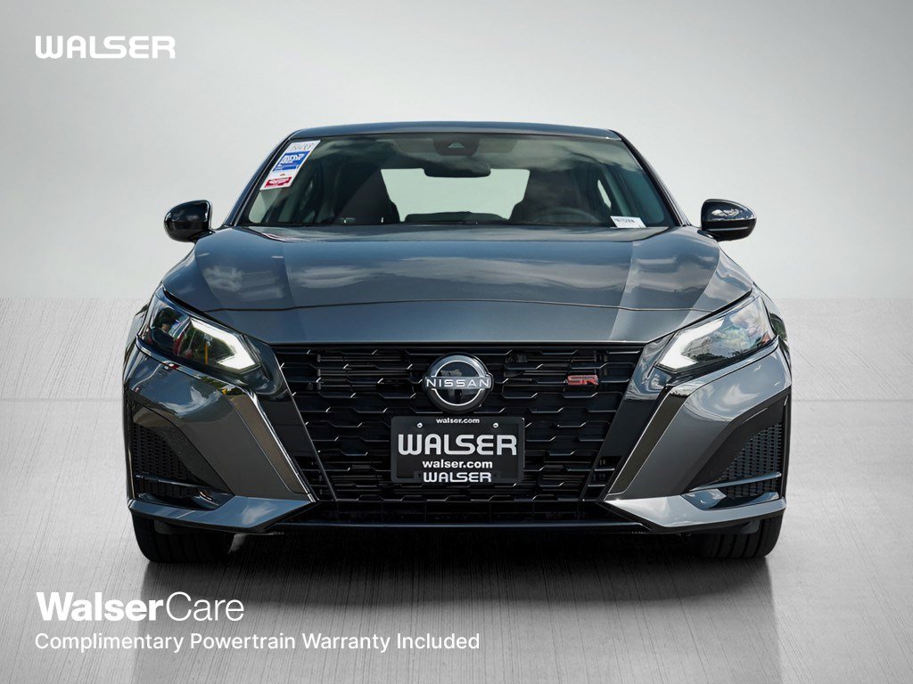 2025 Nissan Altima 2.5 SR photo 2