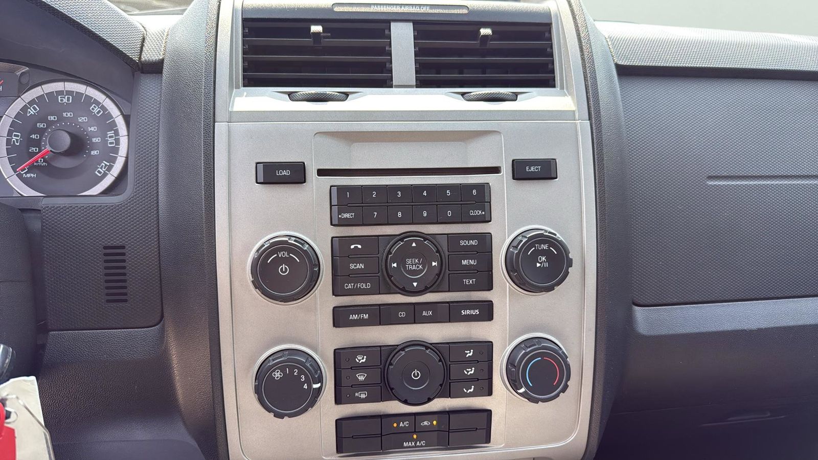 2011 Ford Escape XLT photo 18