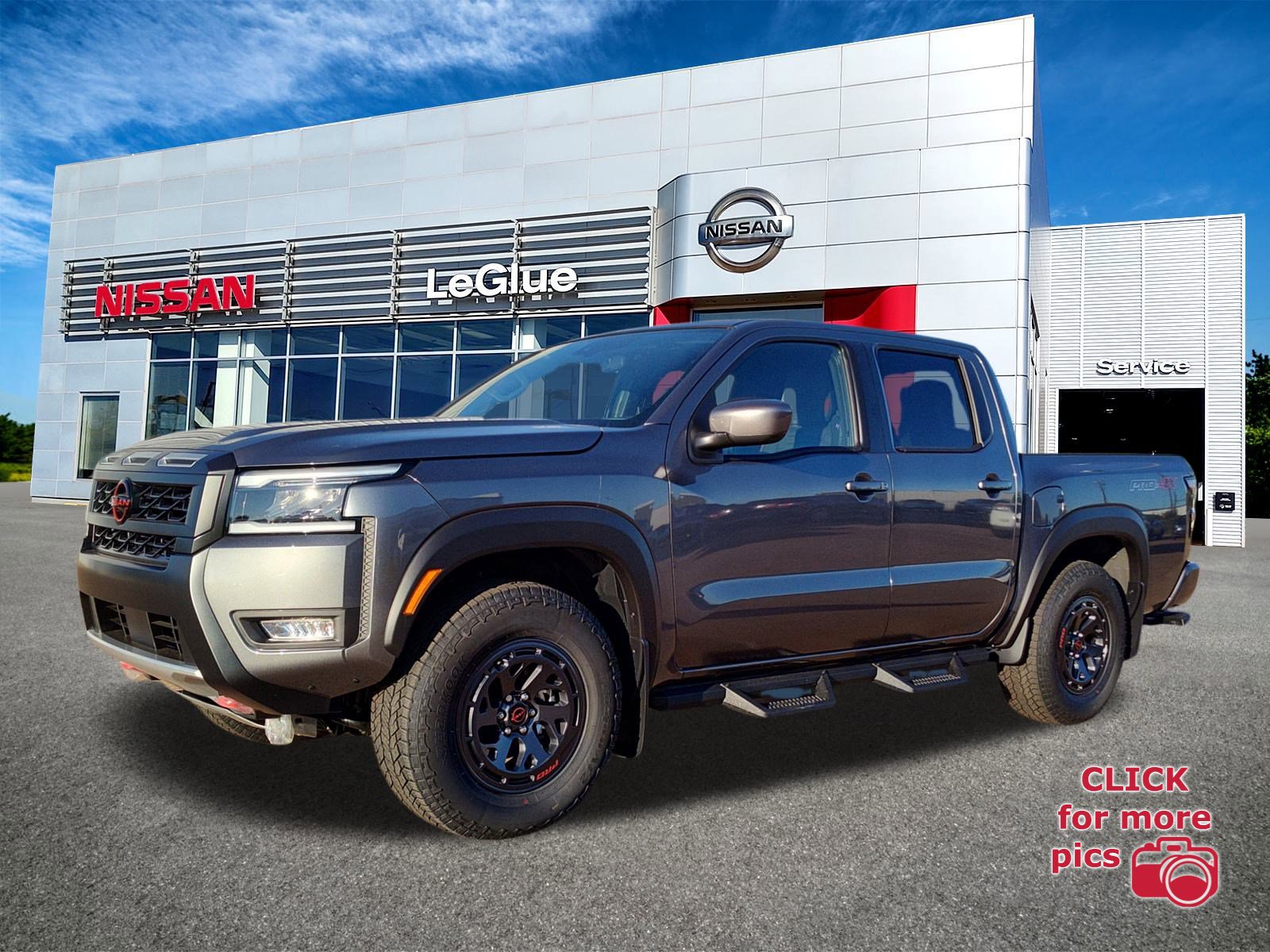 2026 Nissan Frontier PRO-4X's photo