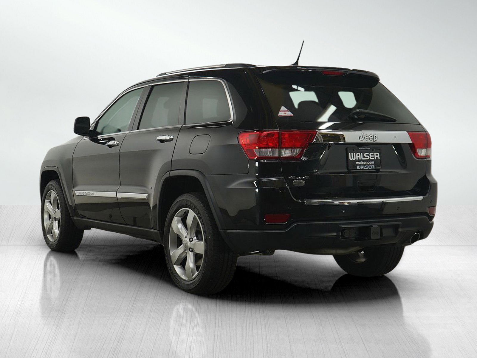 2012 Jeep Grand Cherokee Overland photo 3