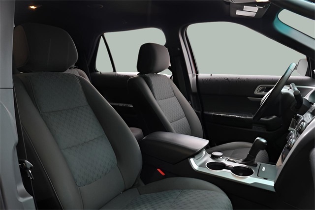 2015 Ford Explorer XLT photo 9