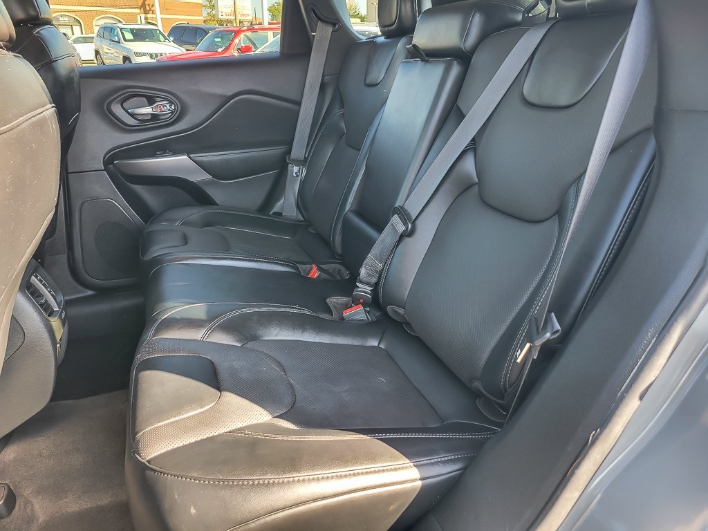 2022 Jeep Cherokee Latitude Lux photo 8