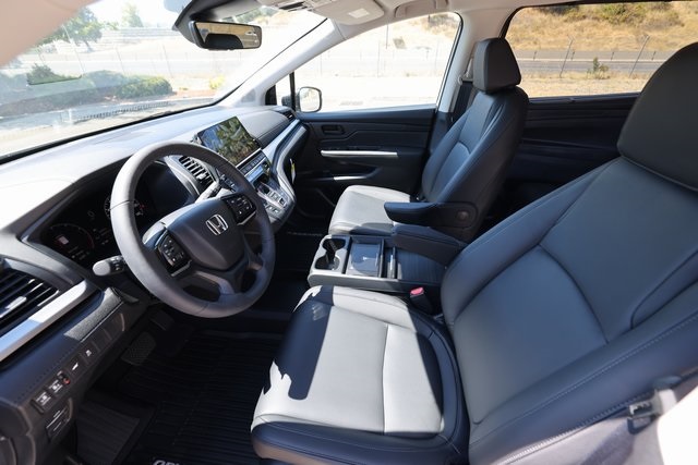 2025 Honda Odyssey EX-L photo 16