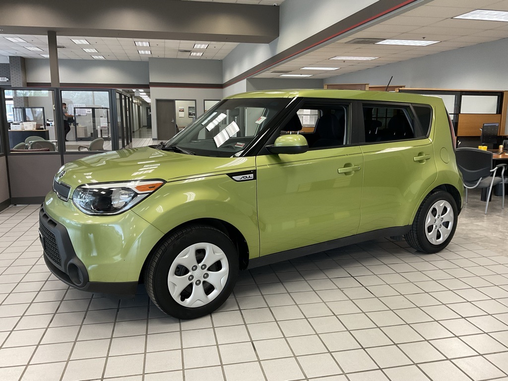 PreOwned 2015 Kia Soul Base 4D Hatchback in Kansas City XPH9312B