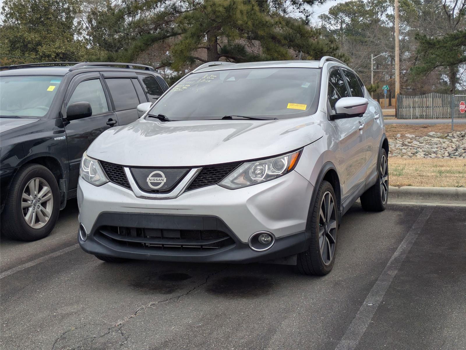 2019 Nissan Rogue Sport SL's photo