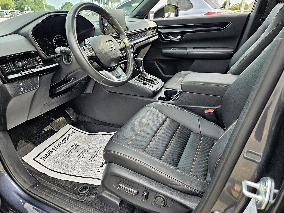 2024 Honda CR-V Hybrid Sport Touring photo 6