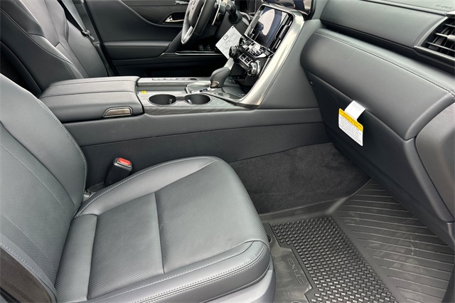 2025 Lexus LX photo 13